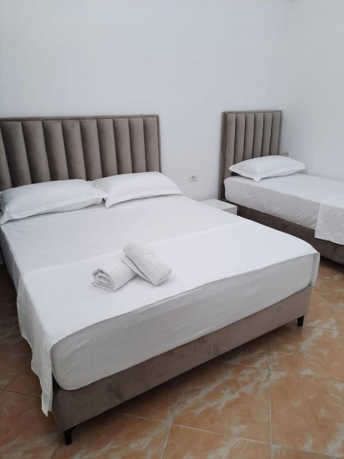Vila Pushimi Regis Velipoje Ngoại thất bức ảnh