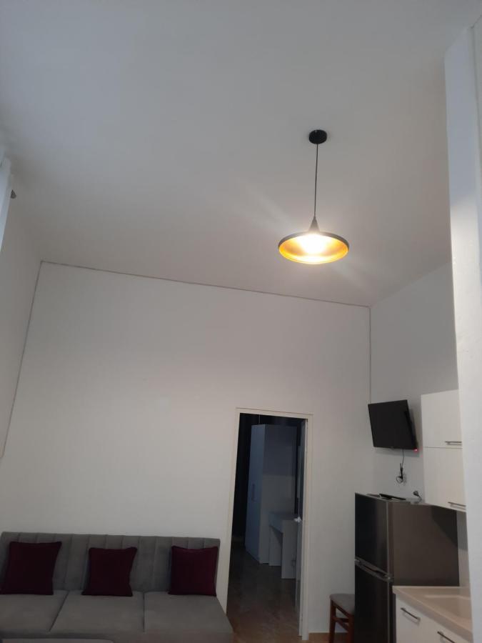 Vila Pushimi Regis Velipoje Ngoại thất bức ảnh