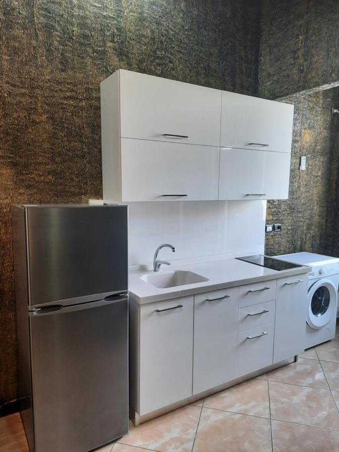 Vila Pushimi Regis Velipoje Ngoại thất bức ảnh